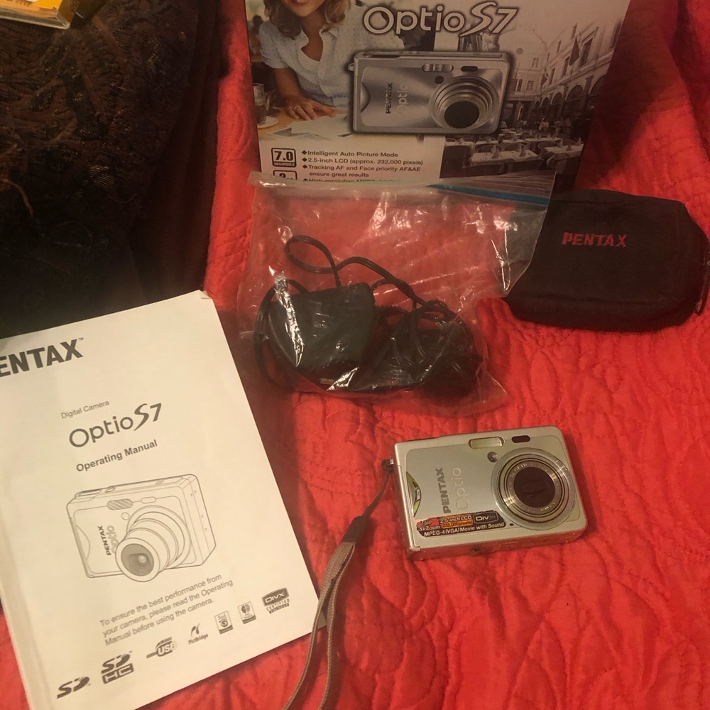 Pentax optio S7 camera